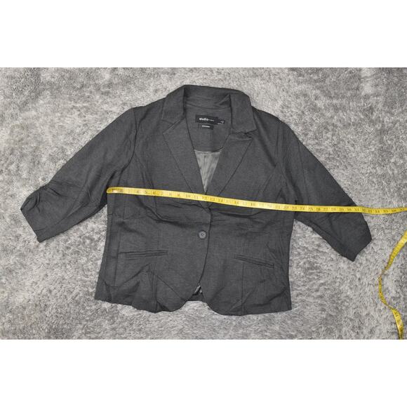 Studio by Torrid Gray Button Blazer Plus Size 2 Rayon Button 3/4 Sleeve Solid - Picture 2 of 7